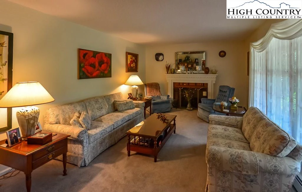 Image number 10 for the current listing
