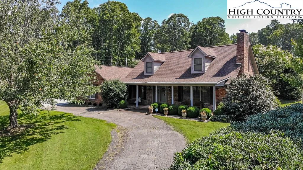 Image number 18 for the current listing