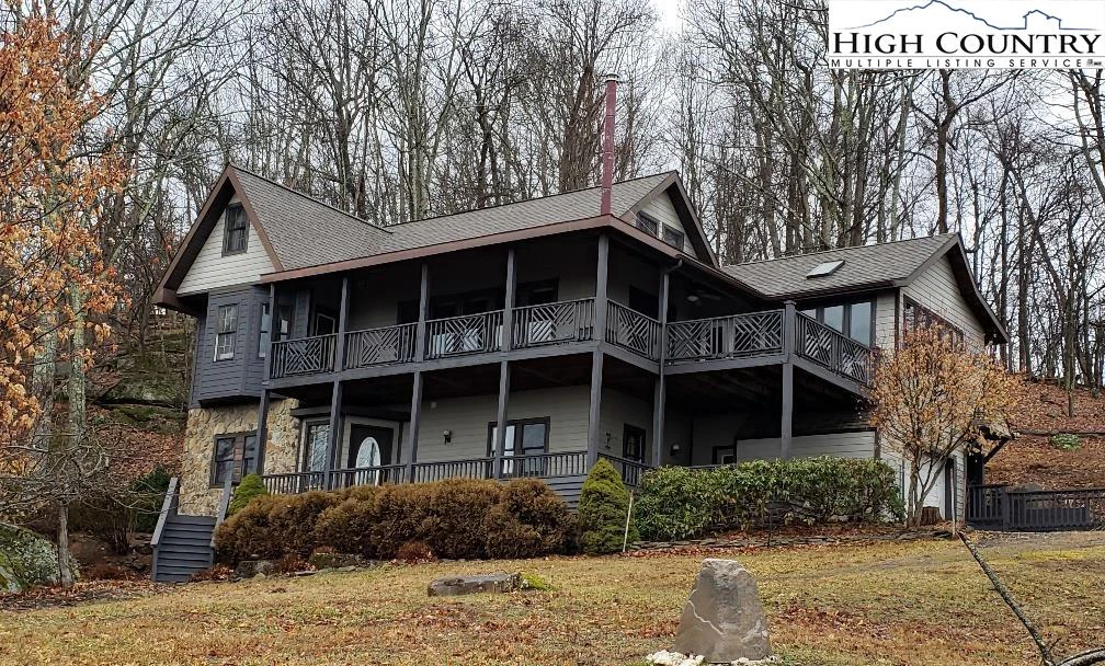 Image number 1 for the current listing