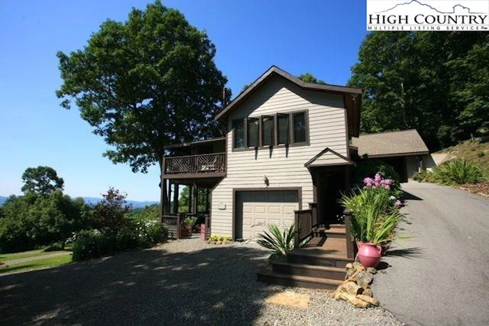 Image number 19 for the current listing