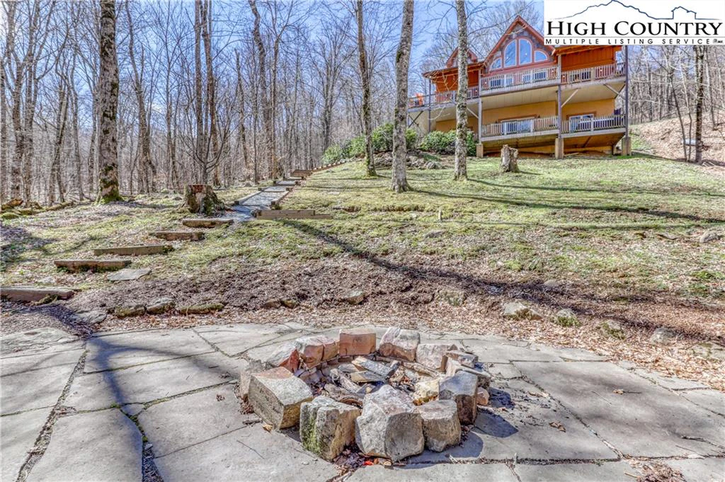 Image number 1 for the current listing