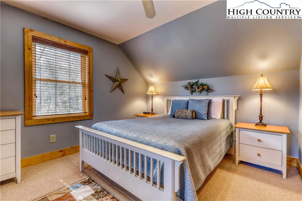 Image number 6 for the current listing