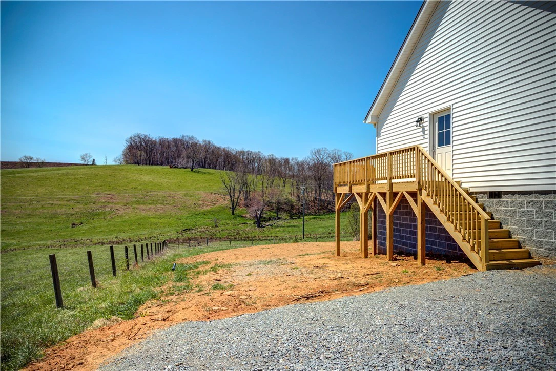 Image number 19 for the current listing