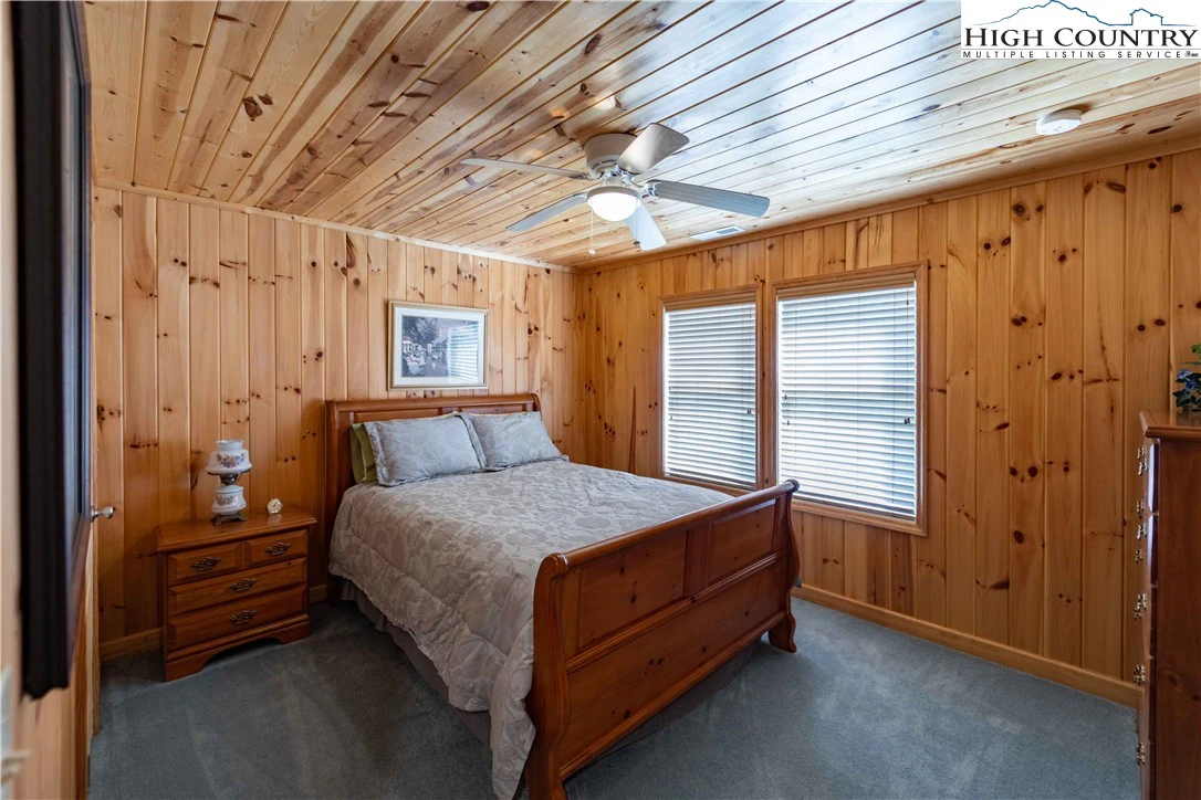 Image number 6 for the current listing