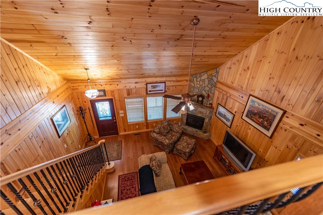 Image number 3 for the current listing
