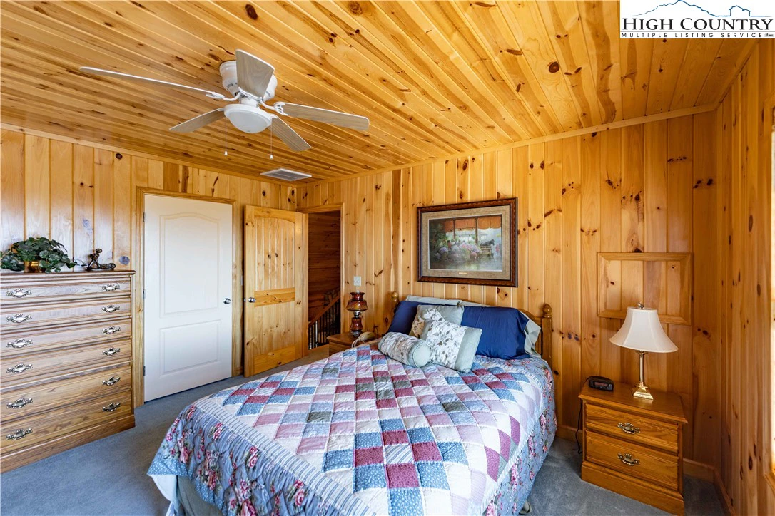Image number 5 for the current listing