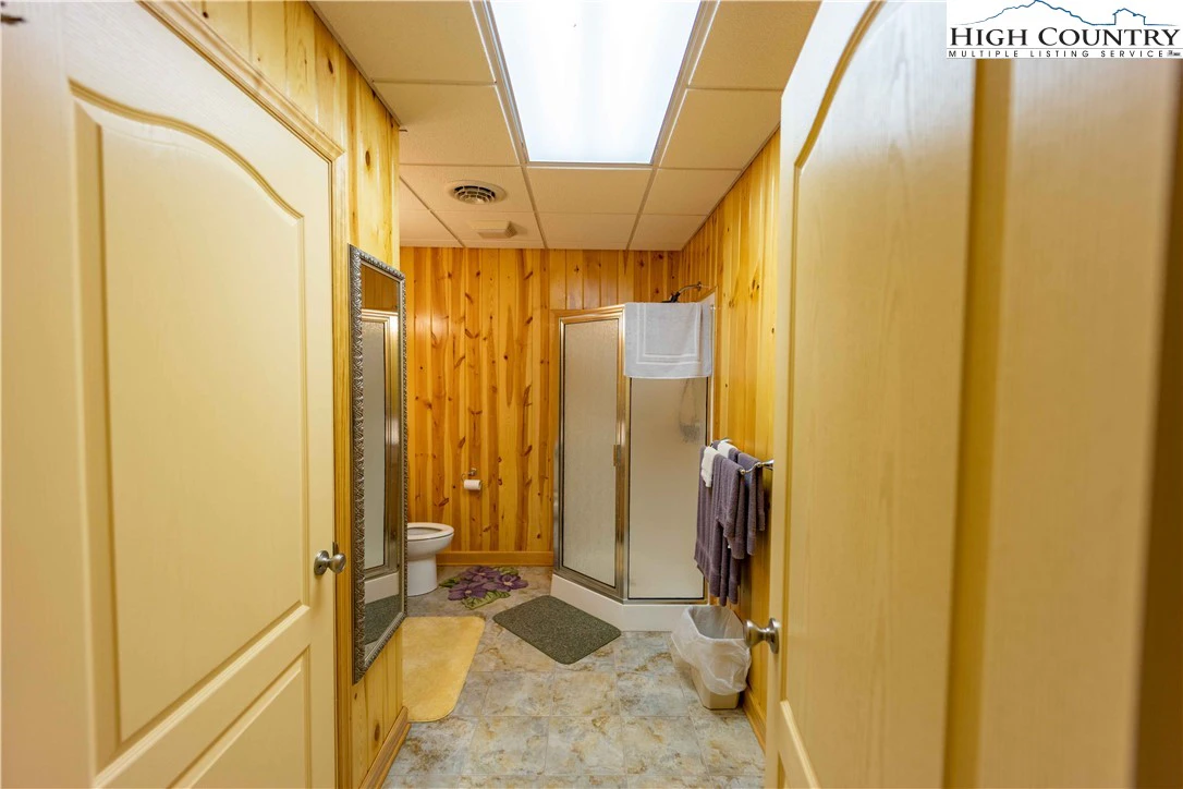Image number 2 for the current listing