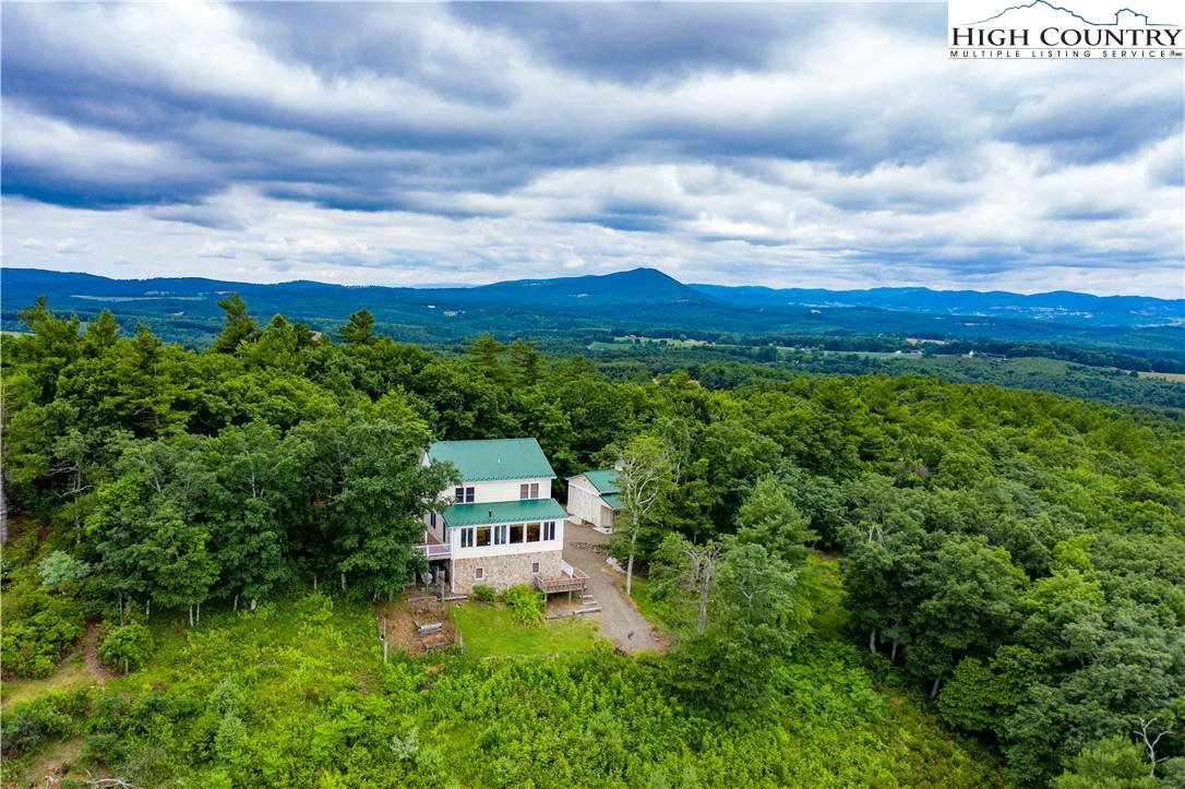 Image number 21 for the current listing
