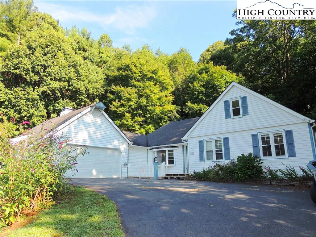 Image number 1 for the current listing