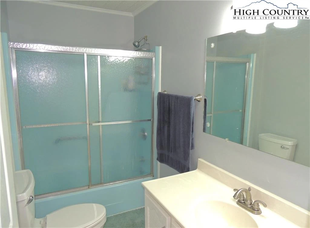 Image number 12 for the current listing