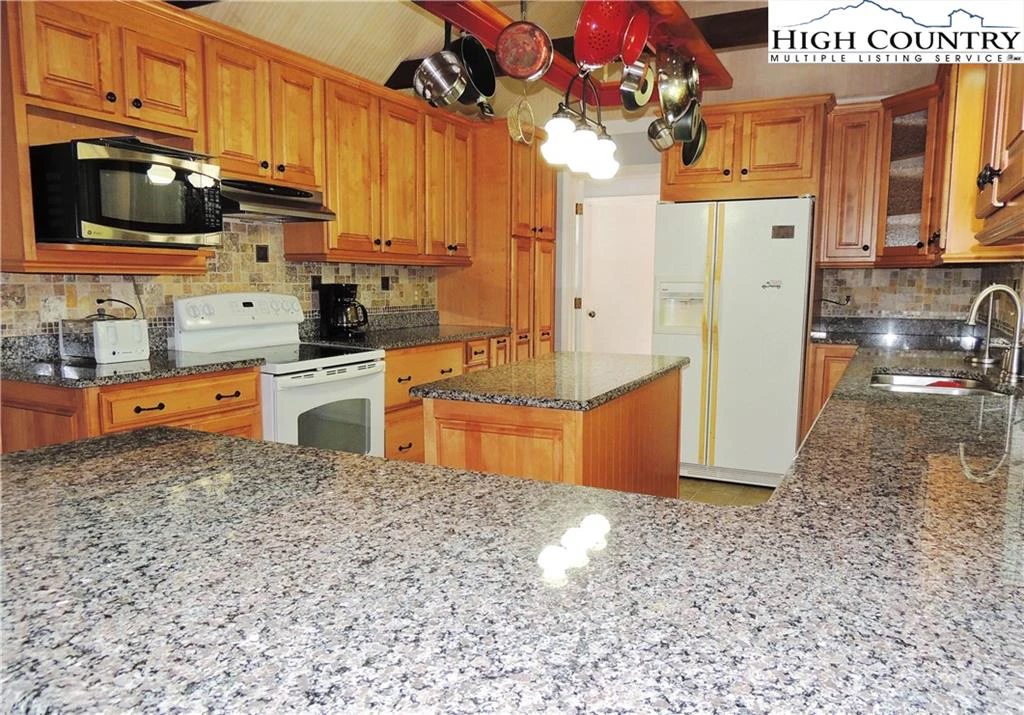 Image number 22 for the current listing