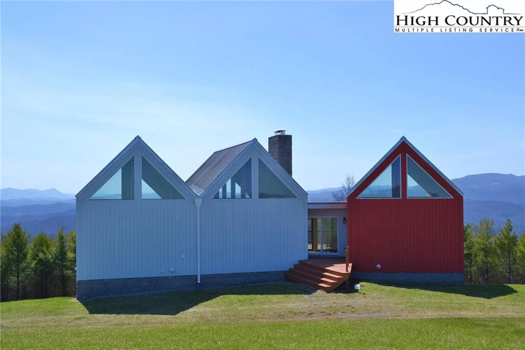 Image number 1 for the current listing