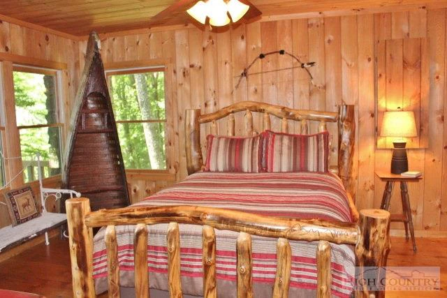 Image number 2 for the current listing