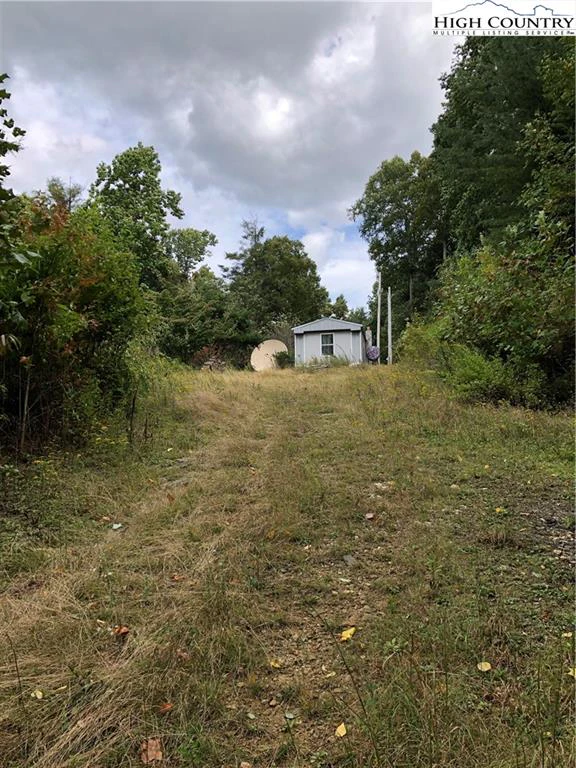 Image number 18 for the current listing