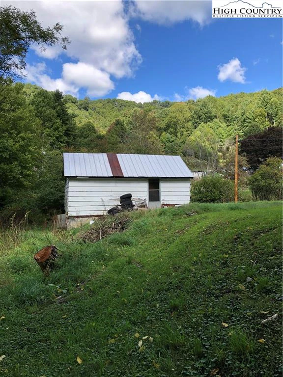 Image number 7 for the current listing