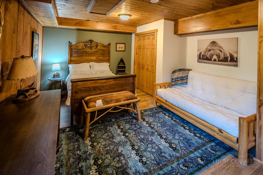 Image number 9 for the current listing