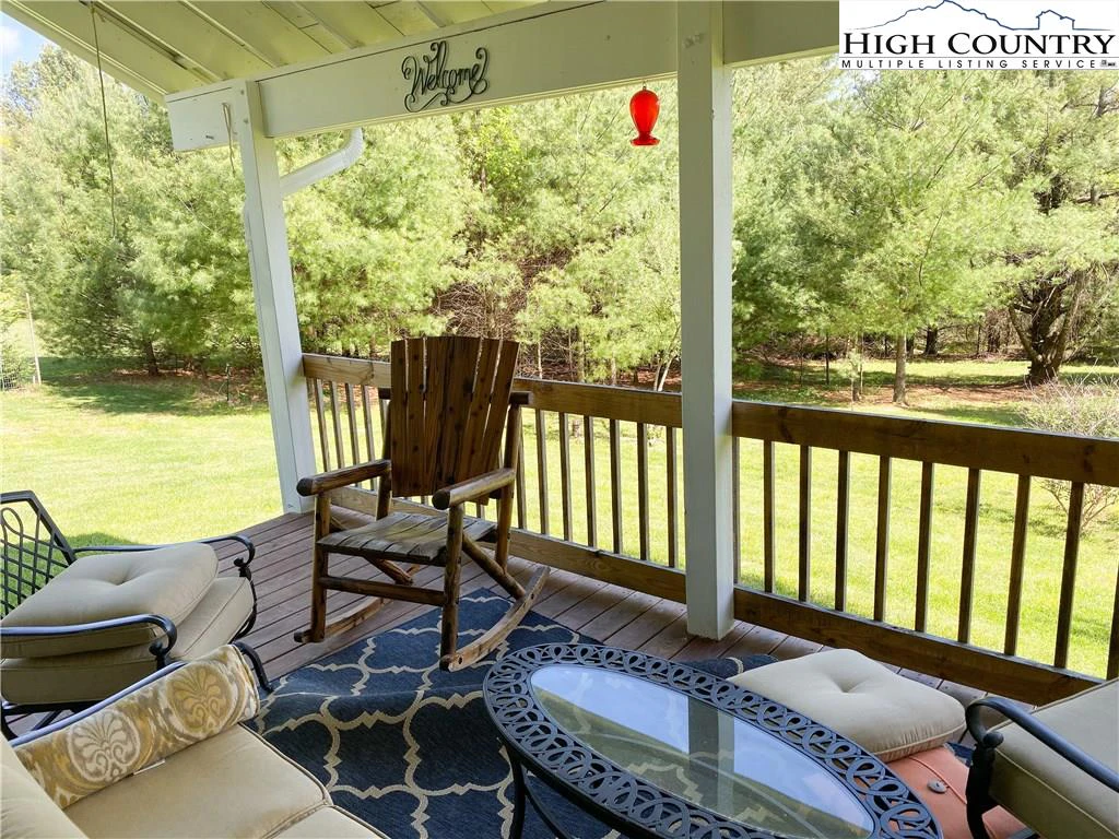 Image number 18 for the current listing