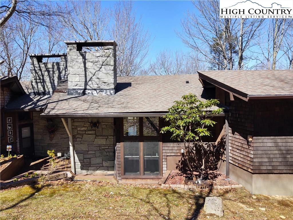 Image number 3 for the current listing