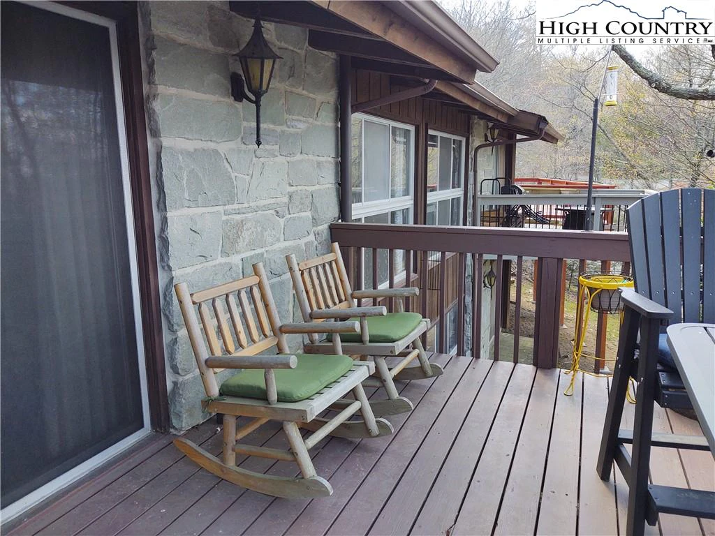 Image number 2 for the current listing