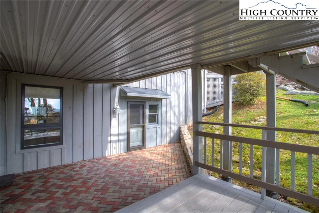 Image number 4 for the current listing