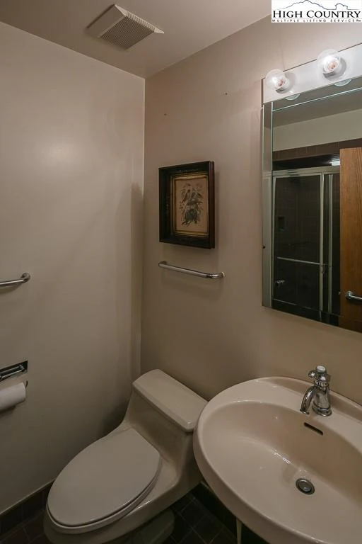 Image number 2 for the current listing