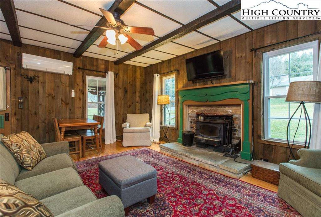 Image number 10 for the current listing