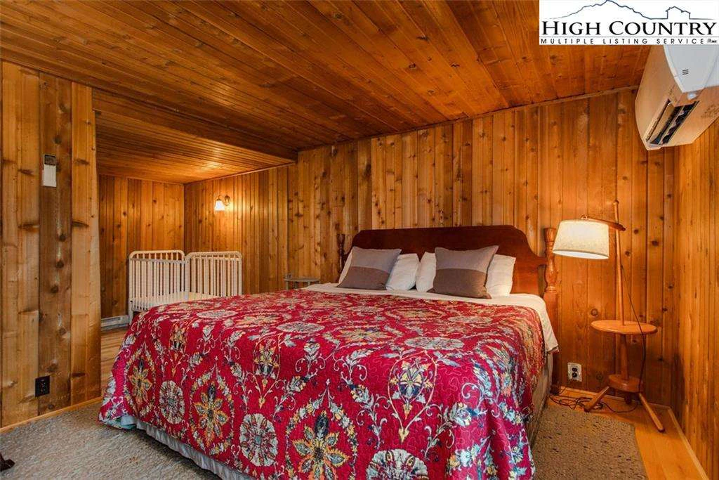 Image number 5 for the current listing