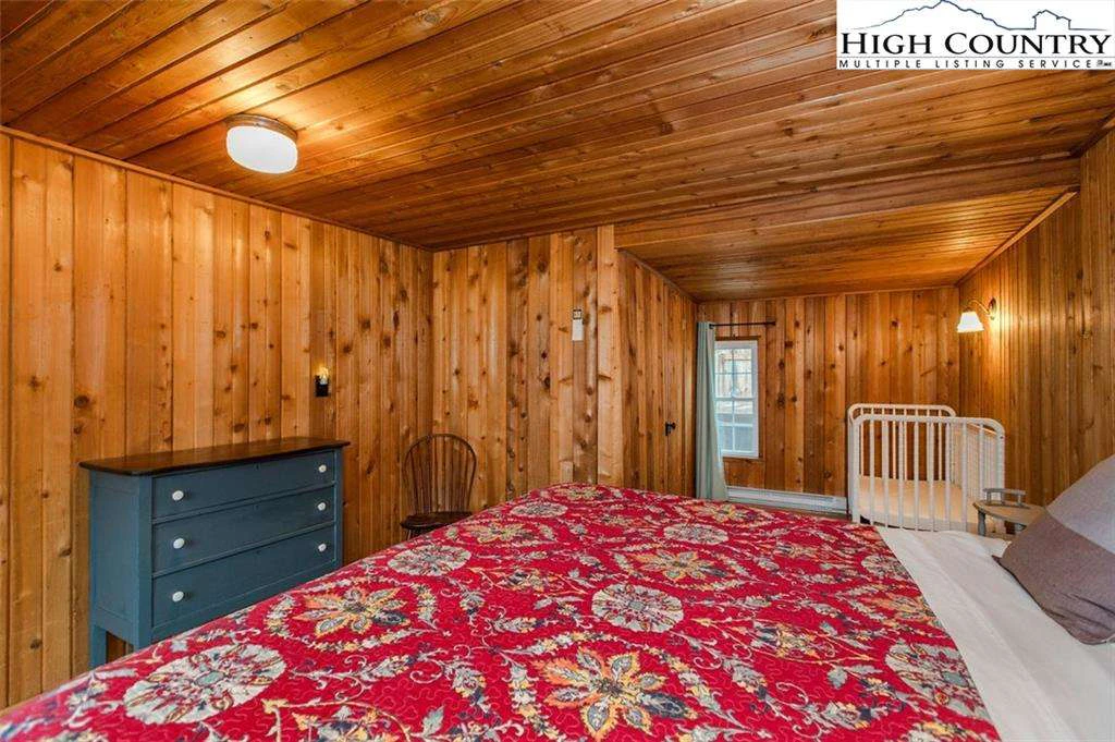 Image number 6 for the current listing