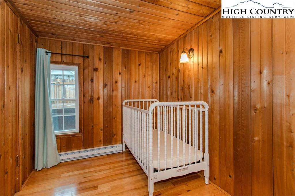 Image number 7 for the current listing
