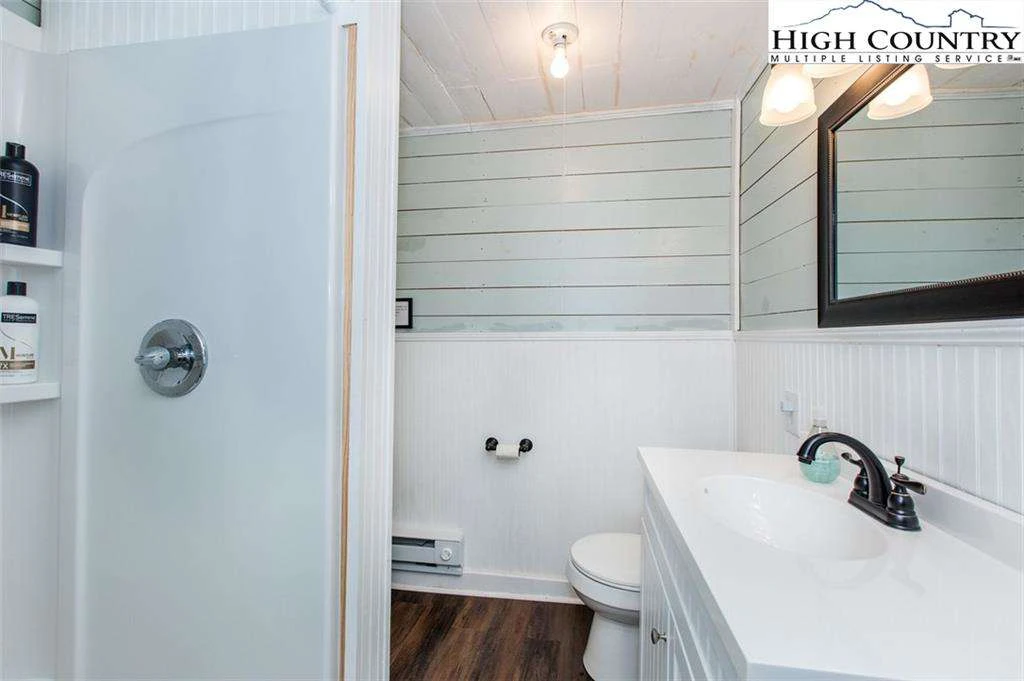 Image number 9 for the current listing