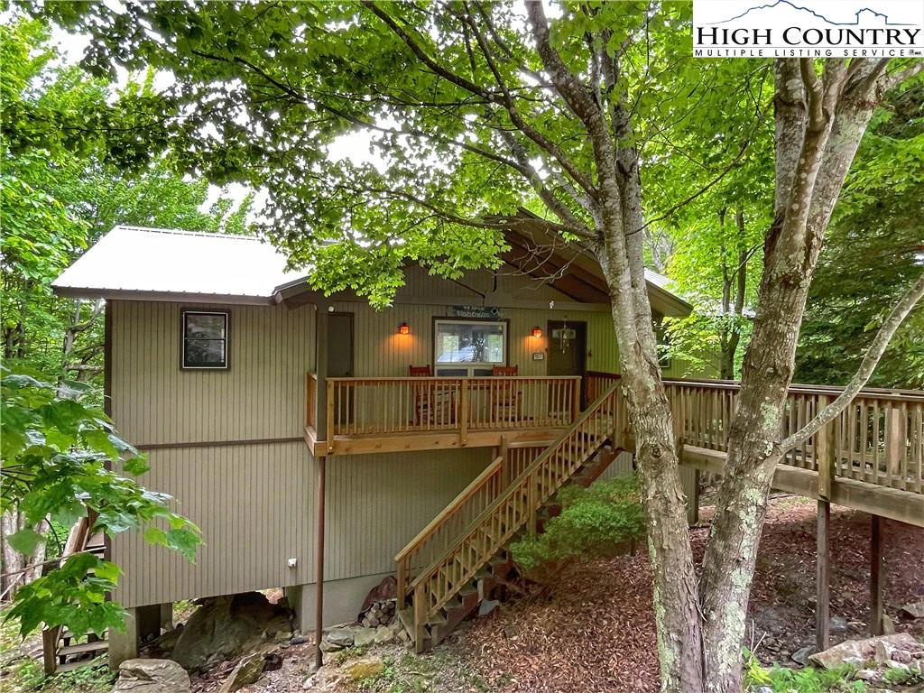 Image number 1 for the current listing