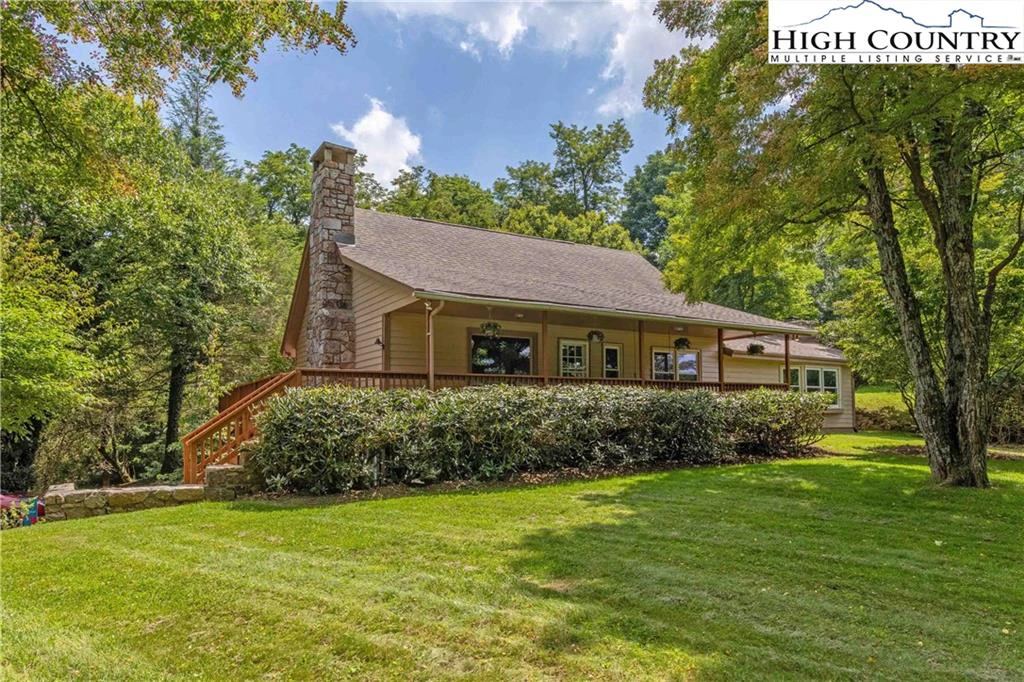 Image number 1 for the current listing