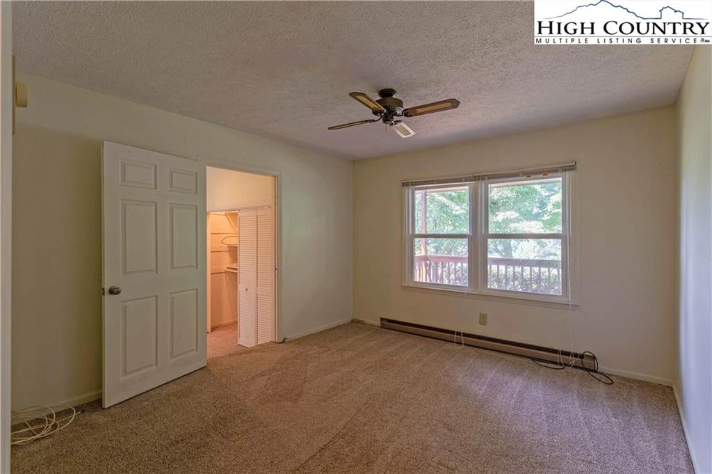 Image number 9 for the current listing