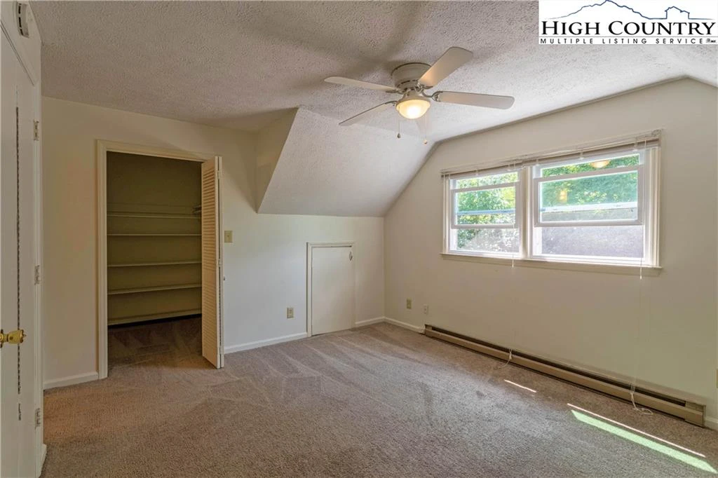 Image number 2 for the current listing