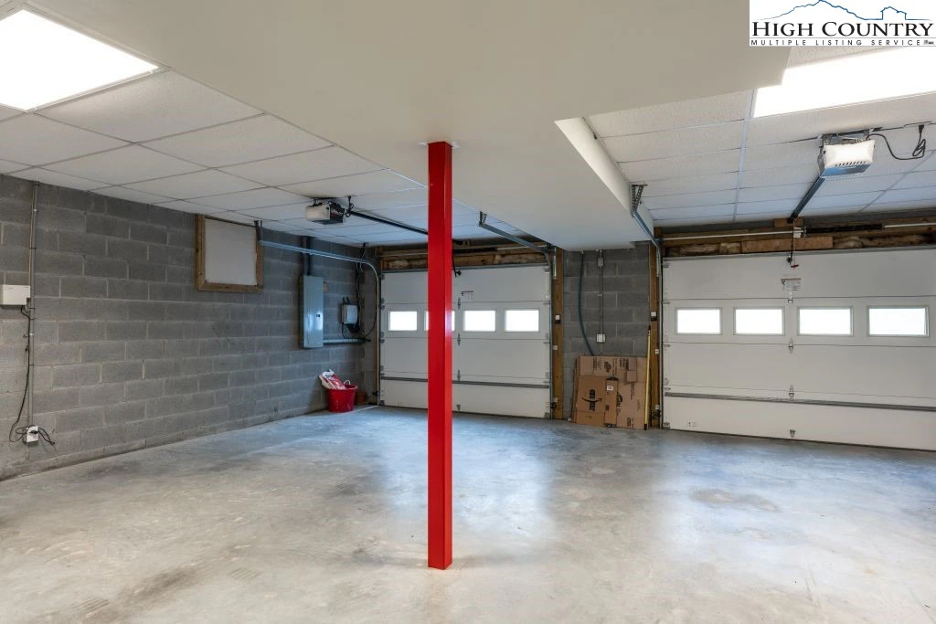 Image number 6 for the current listing