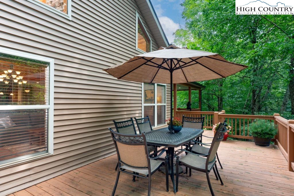 Image number 18 for the current listing