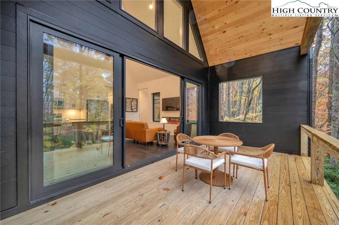Image number 12 for the current listing