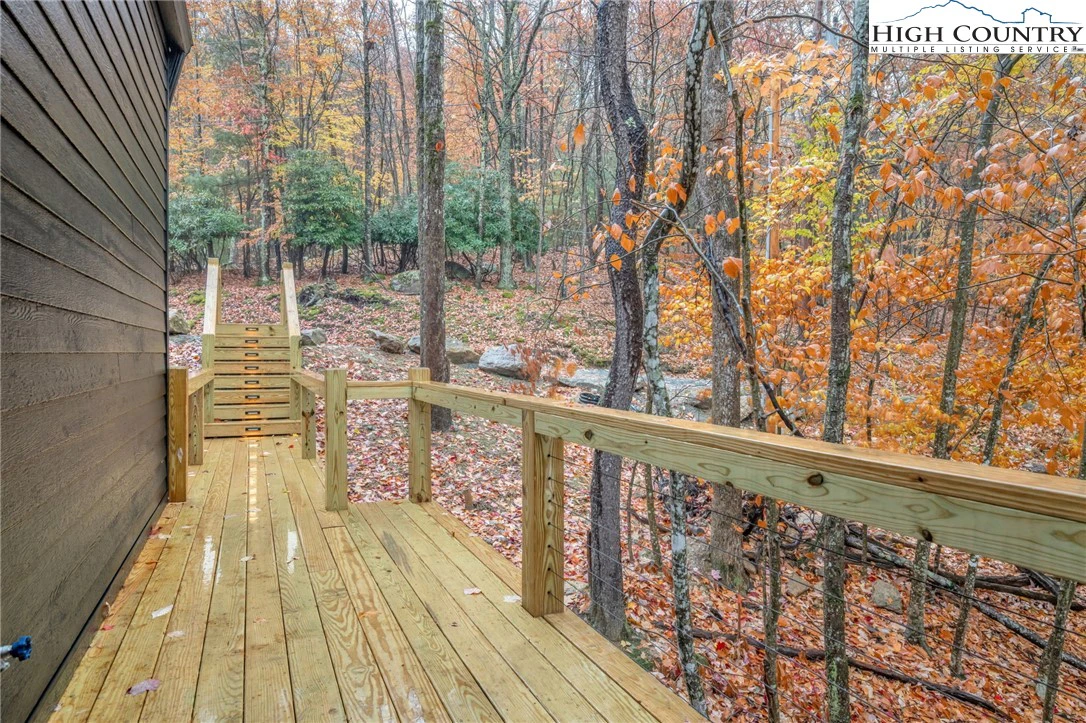 Image number 9 for the current listing