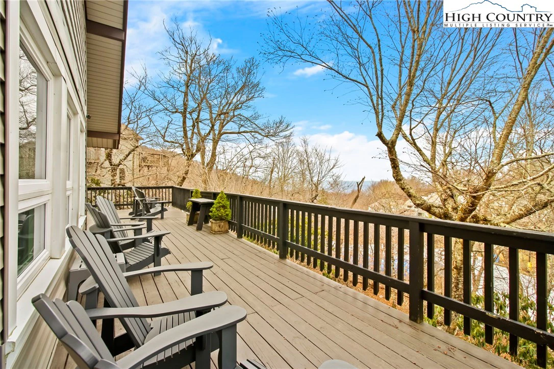 Image number 2 for the current listing