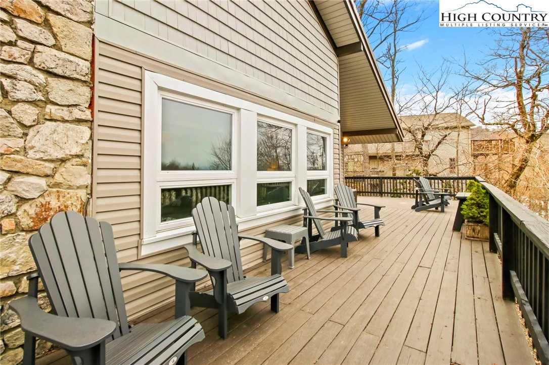 Image number 13 for the current listing
