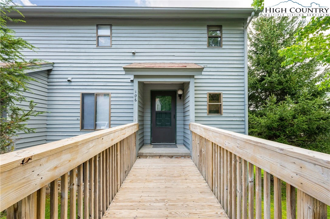Image number 13 for the current listing