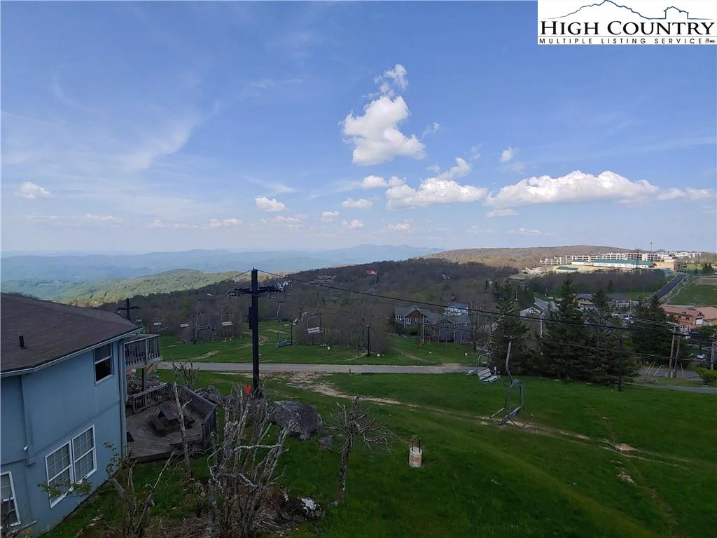 Image number 1 for the current listing