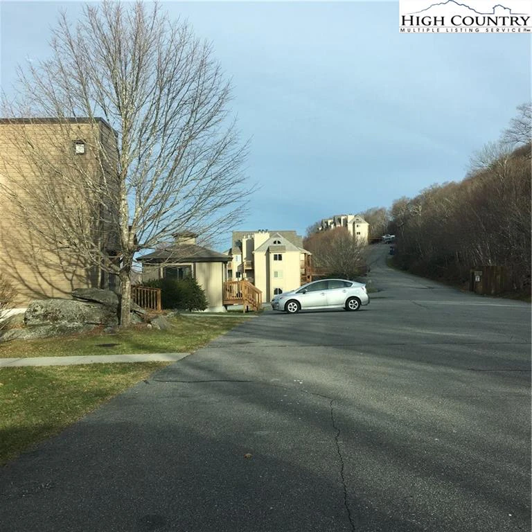 Image number 5 for the current listing