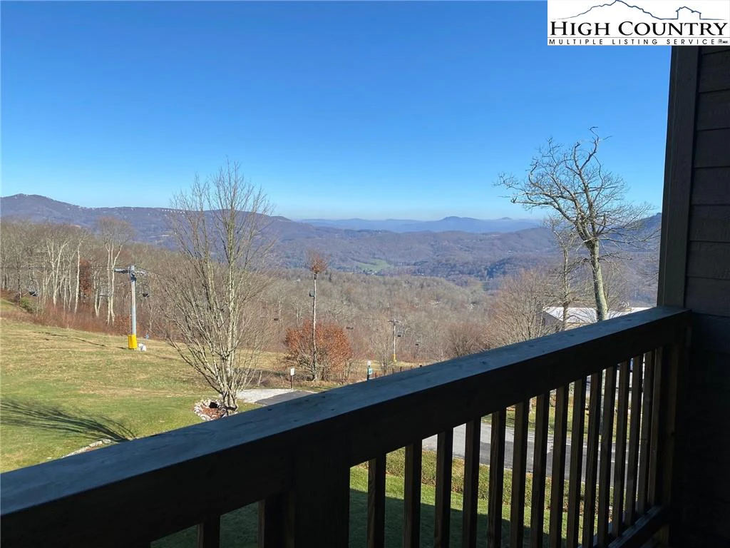 Image number 13 for the current listing