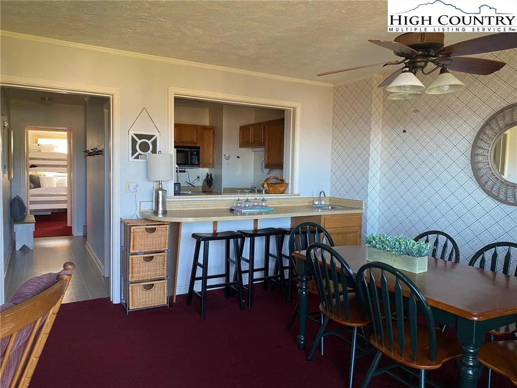 Image number 5 for the current listing