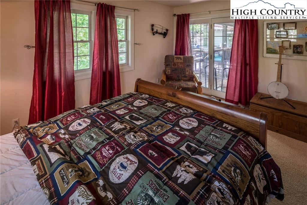 Image number 6 for the current listing