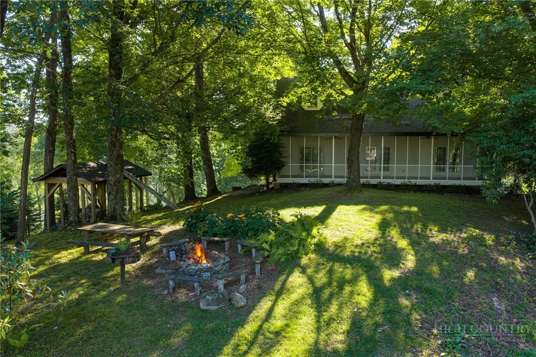 Image number 12 for the current listing