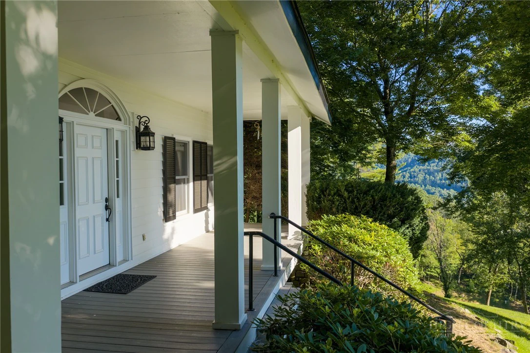 Image number 20 for the current listing