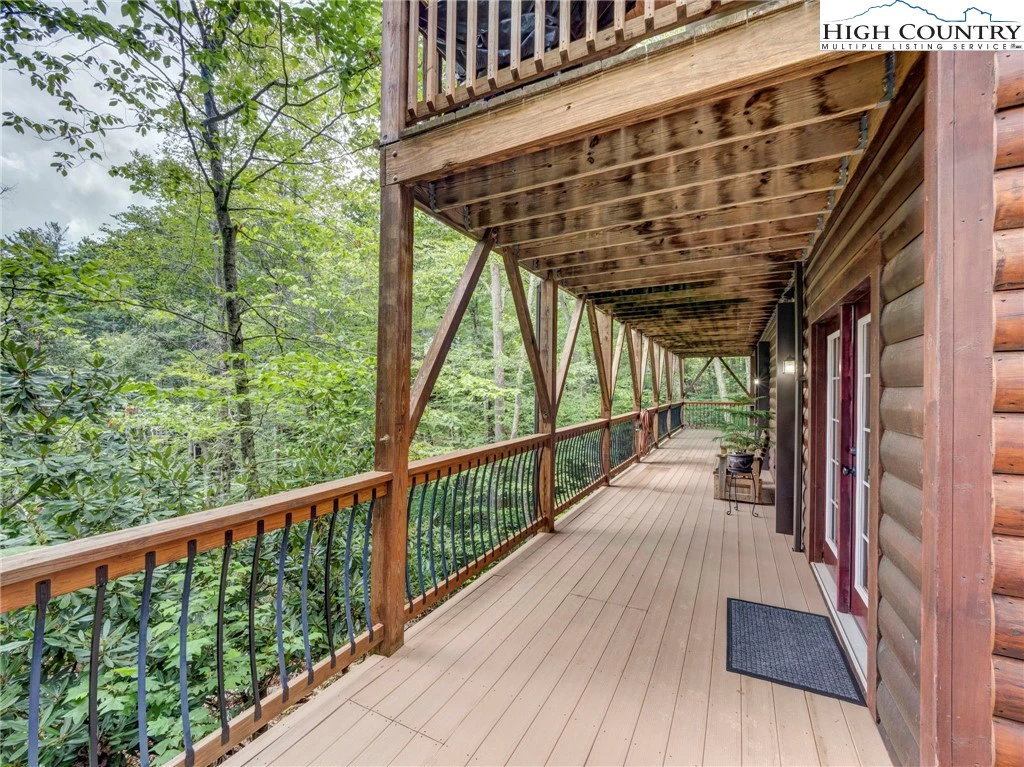 Image number 11 for the current listing