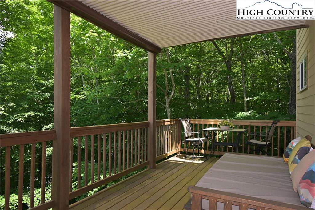 Image number 7 for the current listing